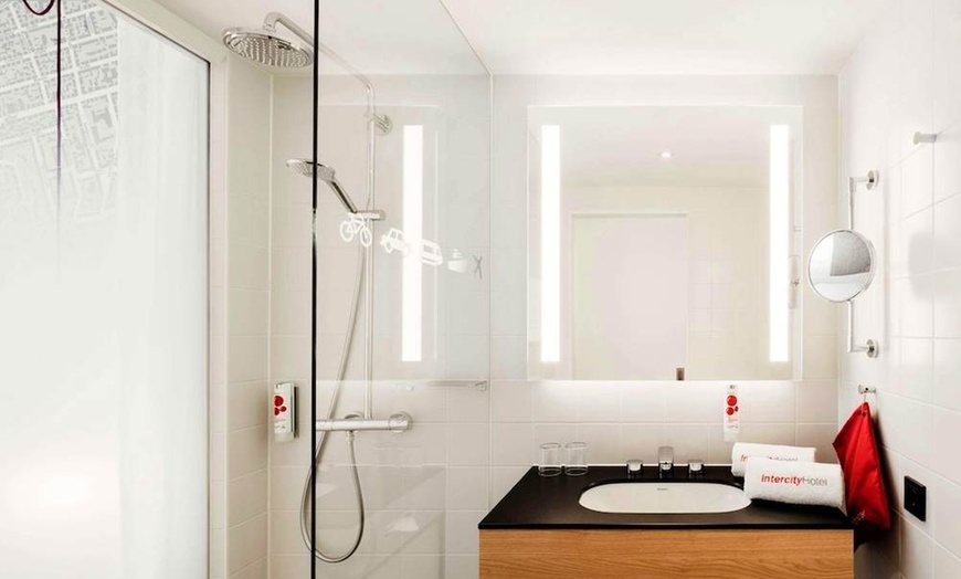 Image 3: ✈ DEUTSCHLAND | Frankfurt - IntercityHotel Frankfurt Hauptbahnhof S...