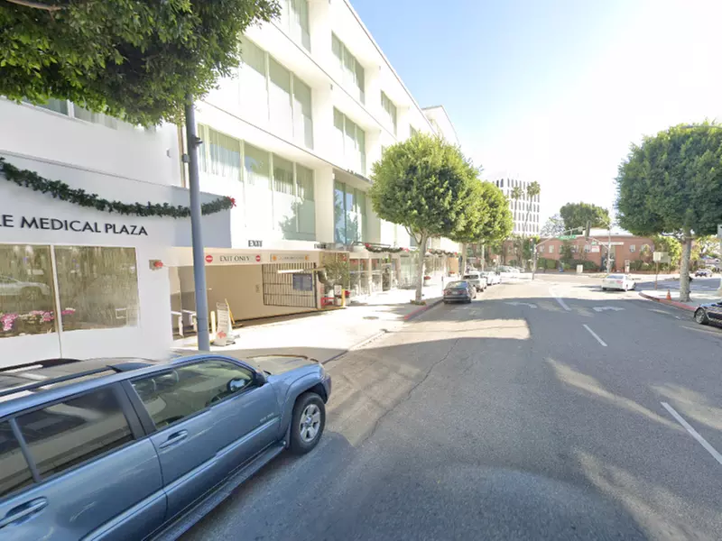 Parking at 9735 Wilshire Blvd. Garage - Valet