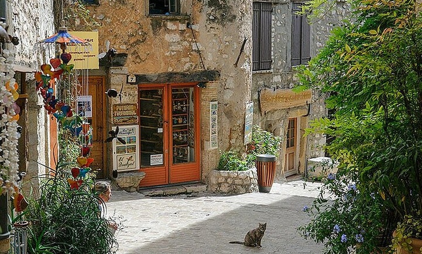 Image 1: Villages médiévaux pas loin de Nice dans la Côte d'Azur France