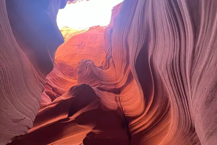 Private Tour Antelope Canyon and Horseshoe from Las Vegas 6 Seats