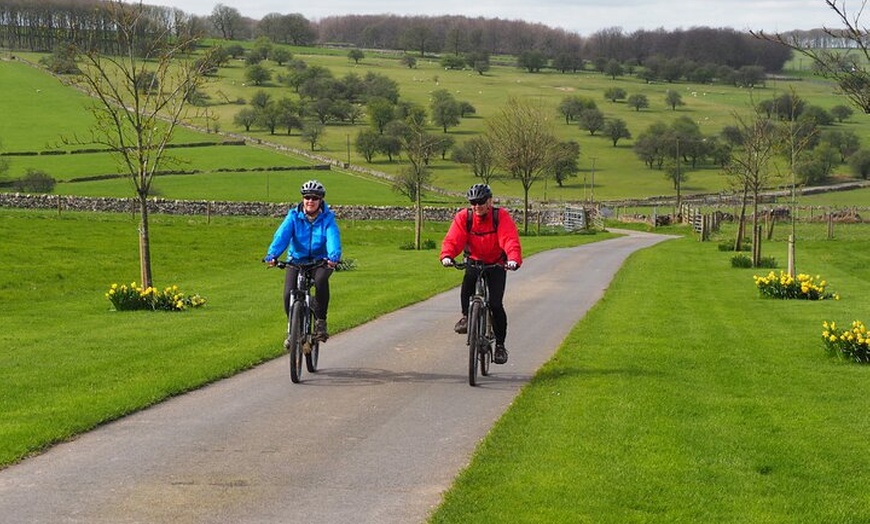 Image 6: 4hr Easier Small Group Peak District eBike Tour
