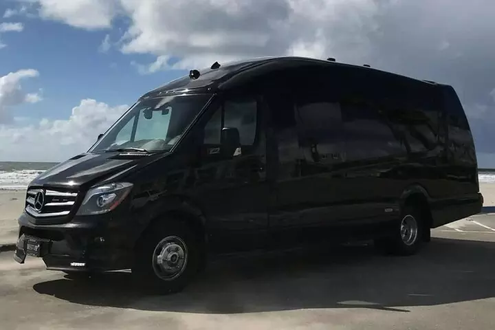 Franklin's Festive Lights Spectacular A Christmas Wonderland Tour - Second Medium