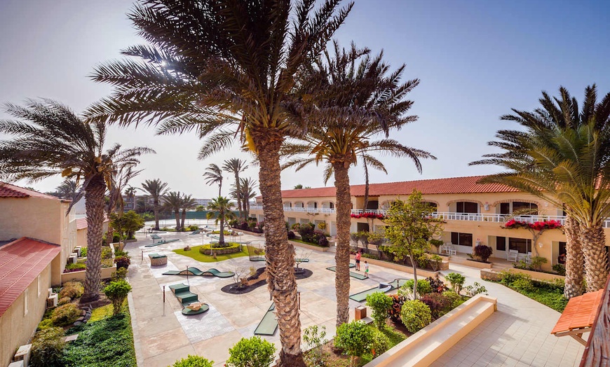 Image 17: ✈ ILE DE SAL | Santa Maria - Hotel Morabeza 4*, 5 nuit - Bord de mer