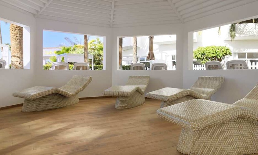 Image 77: ✈ GRAN CANARIA | Playa del Ingles - Hotel Servatur Waikiki 3* - Śni...