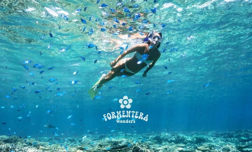 Image 17: Paseo en Catamarán a Vela con Formentera Wonders Todo Incluido