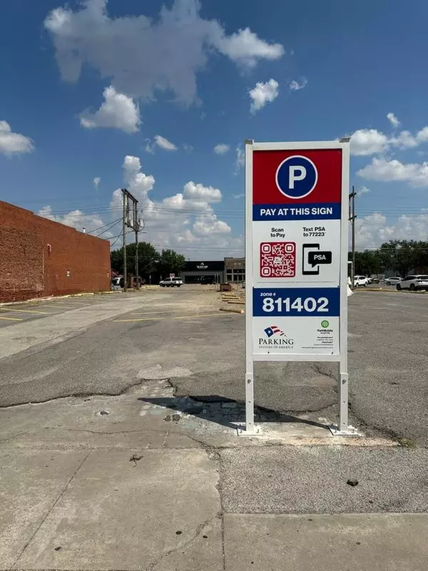 Parking at Lot 1402