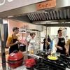 Image 12: Clase de Cocina de Tapas Española con Música de Guitarra en Vivo