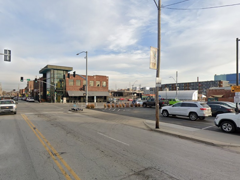 Parking at 1800 Oak St. Lot