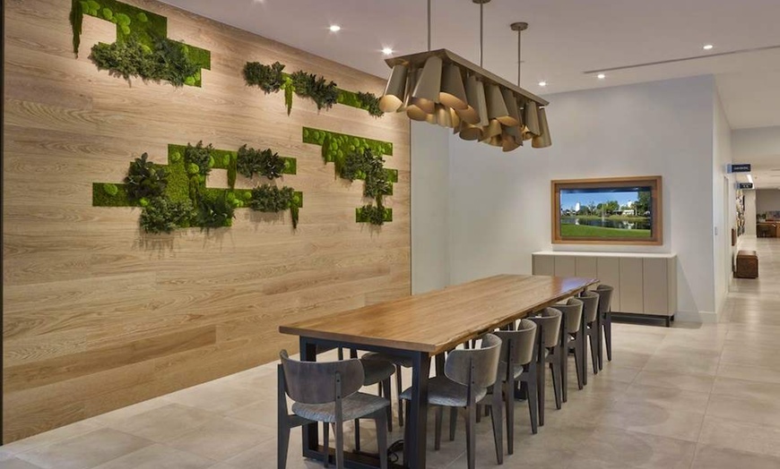 Image 2: ✈ FLORIDA | Kissimmee - Delta Hotels Orlando Celebration 4*, 3 nach...