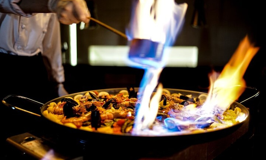 Image 6: Cocinar Paella y Tapas en un Molino de Viento Histórico + Vino (5 -...