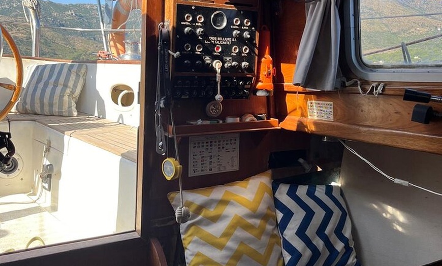 Image 8: Descubre la Costa Brava más salvaje a vela