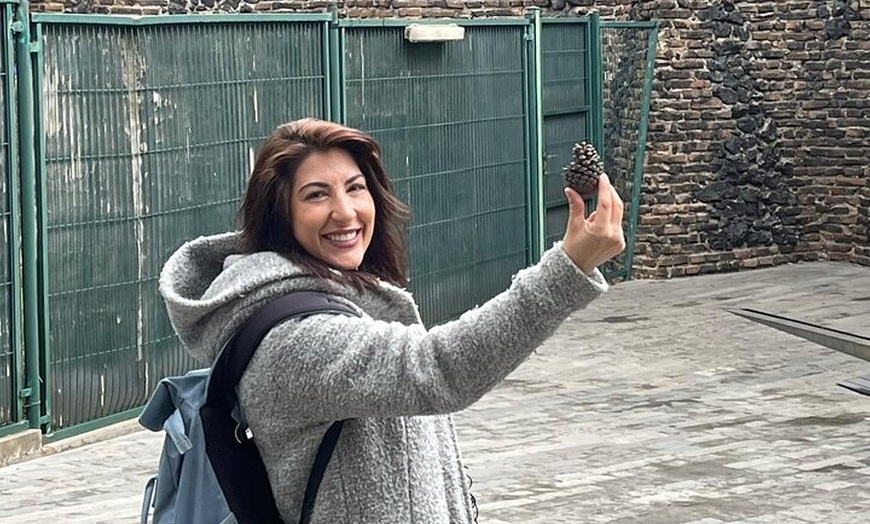 Image 26: Gaudí Unveiled & Premium Wine Escape - Tour Privado