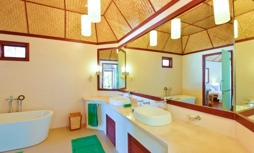 Image 5: ✈ MALDIVE | Nord dell'Atollo di Malé - Thulhagiri Island Resort & S...