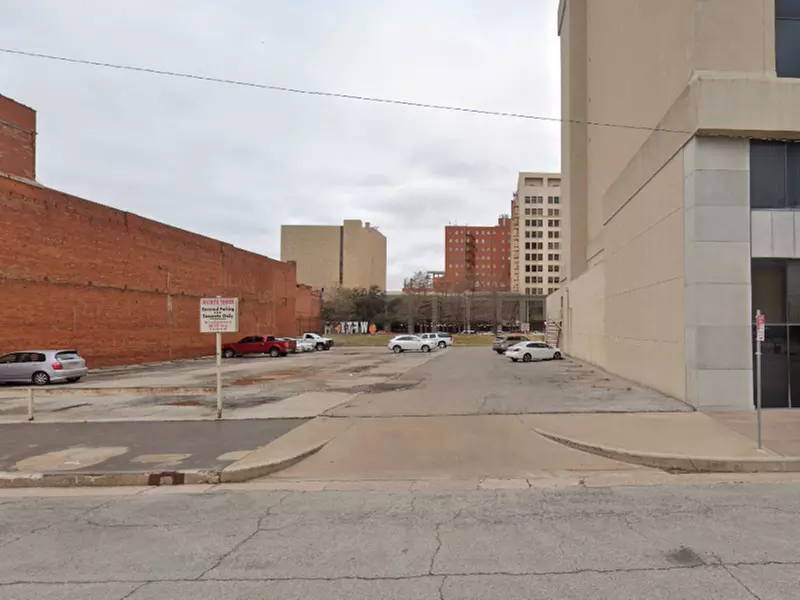 Parking at Lot 1400