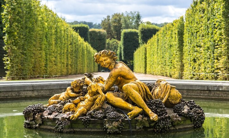 Image 11: Visite de Versailles en petit groupe au départ des jardins du châte...