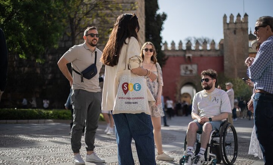 Image 2: Visita guiada al Alcázar de Sevilla para grupos pequeños con entrada