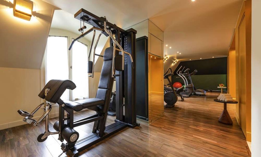 Image 11: ✈ FRANCE | Versailles - Le Louis Versailles Château Hotel - MGaller...