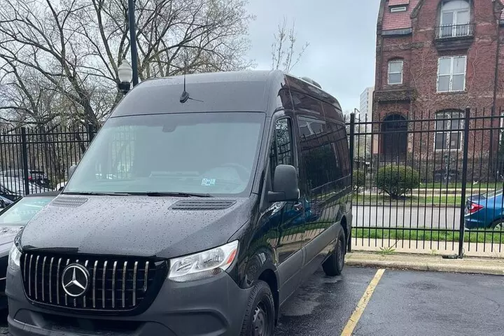 Group Van Transfers from Chicago O'Hare and Midway Airports
