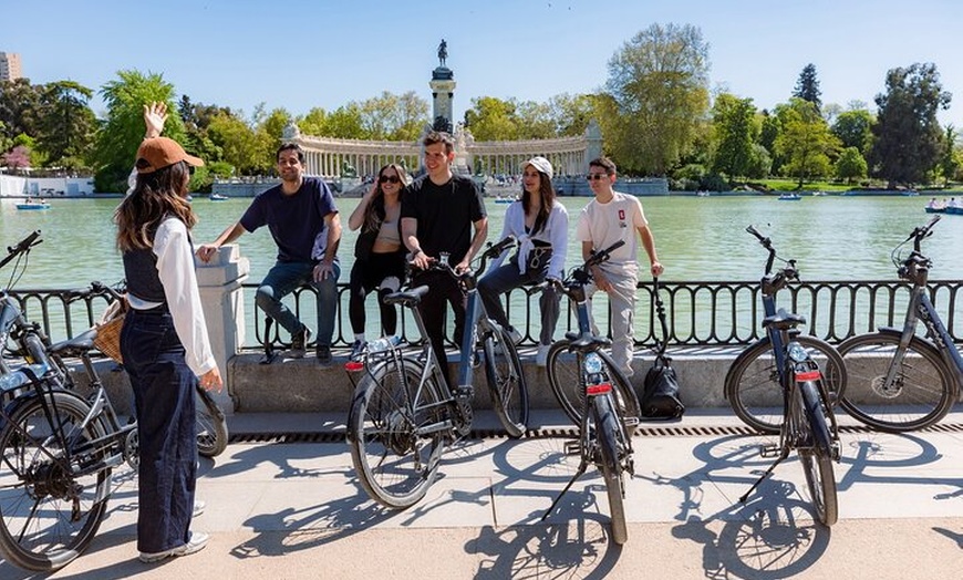 Image 6: Tour en bicicleta por lo más destacado de Madrid