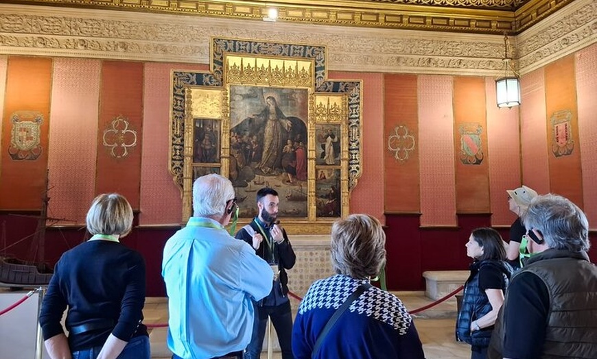 Image 8: Tour en grupo pequeño por Sevilla: Alcázar, Catedral y Giralda