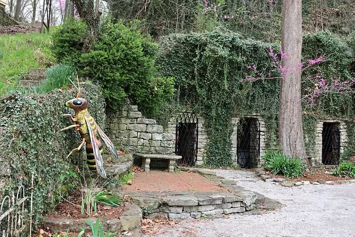 70-Minute Guided Downtown Eureka Springs Walking Tour