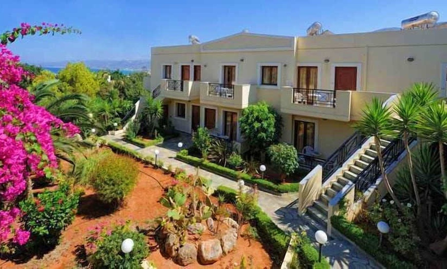 Image 9: ✈ KRETA | Stalis - Maria Lambis Apartments 3*, 3 nachten - Buitenzw...