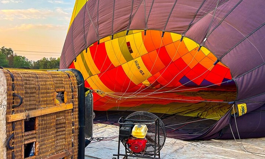 Image 16: Private Romantic Balloon Flight over Teotihuacan for Couples