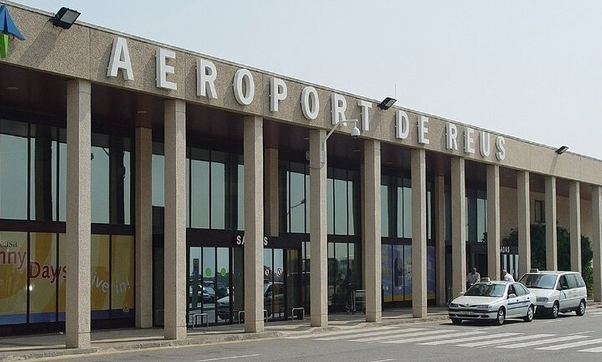 Image 2: Traslado Privado desde el Aeropuerto de Reus a Lloret de Mar