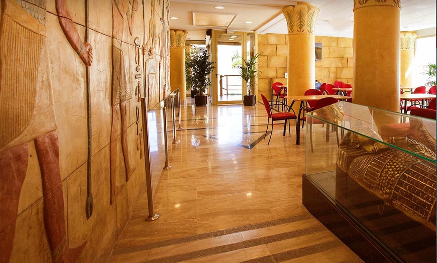Image 9: ✈ COSTA BRAVA | Lloret de Mar - Hotel Cleopatra Spa 4* - Spiaggia d...
