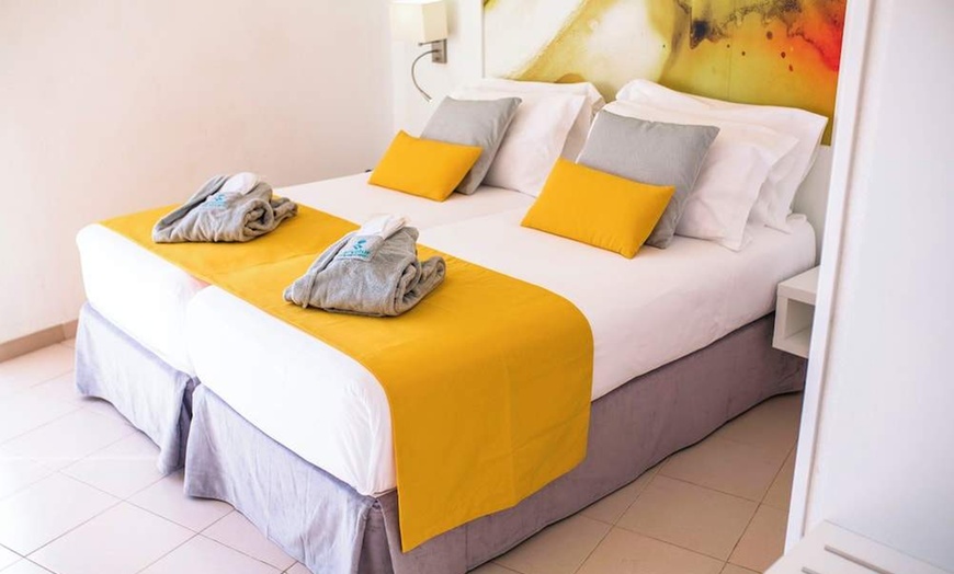 Image 13: ✈ GRAN CANARIA | Playa del Ingles - Hotel Servatur Waikiki 3* - Śni...