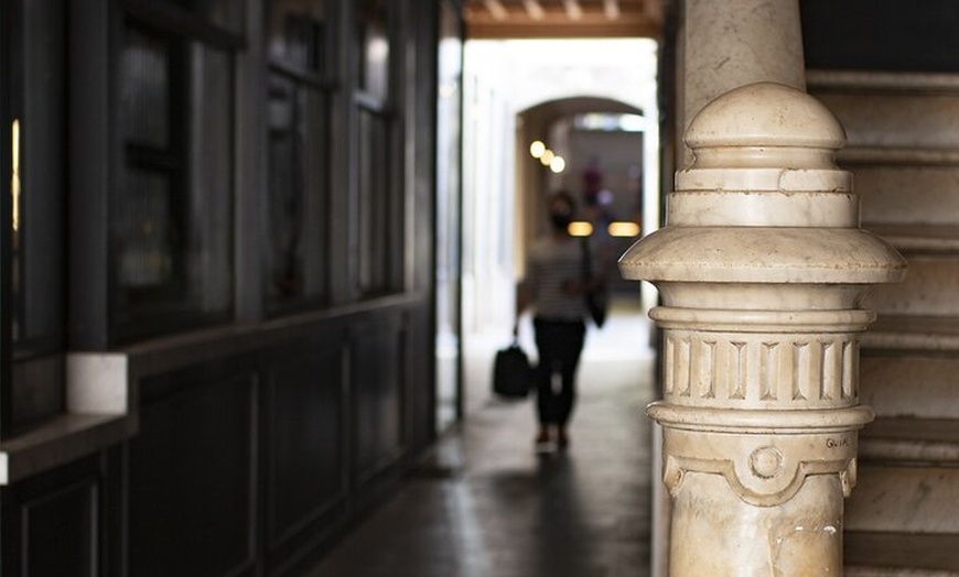 Image 7: Barcelona : una ruta cultural de enigmas en el popular barrio de El...
