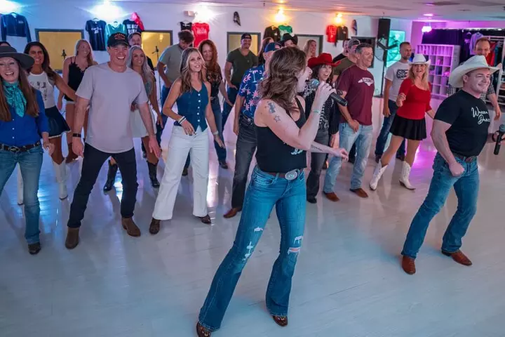 Beginner's Line Dancing Class with Instructor in Nashville