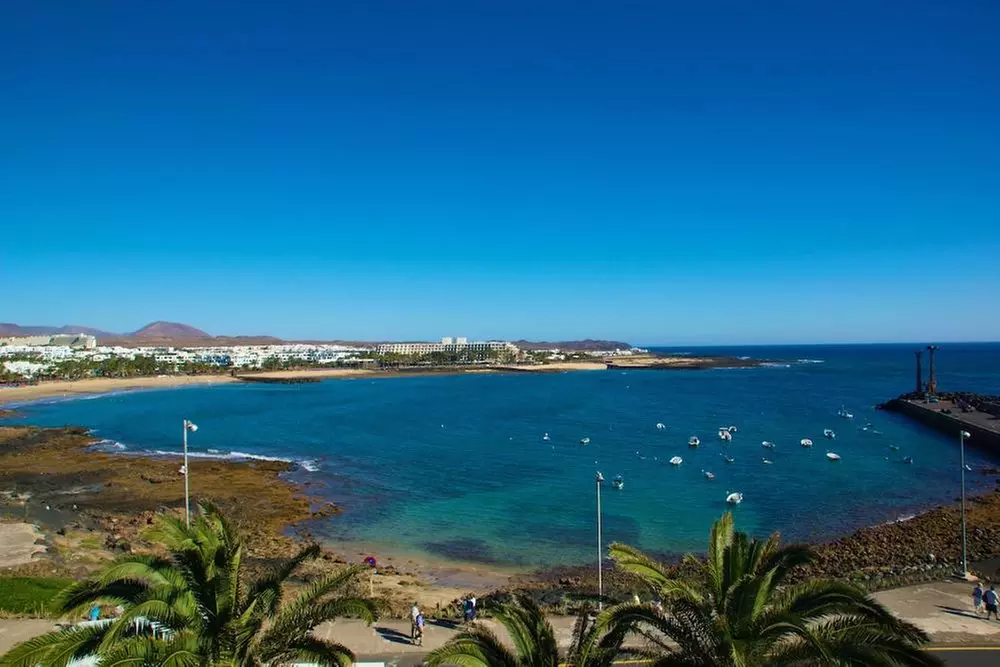 ✈ LANZAROTE | Costa Teguise - Galeón Playa 3*, 4 nights - City centre