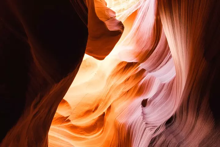 Page Secret Antelope Canyon - Primary Image