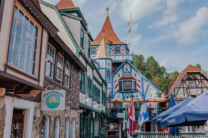 Helen Hike Wine and Dine Private Tour from Atlanta