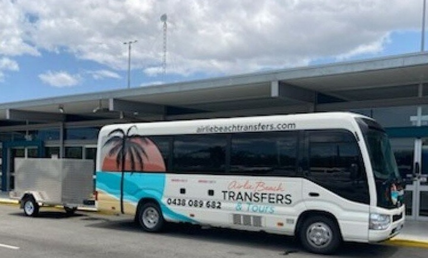 Image 1: Shuttle from Airlie beach to Proserpine airport