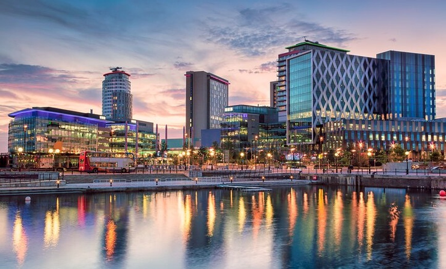 Image 4: Manchester Airport Taxi Transfers Service