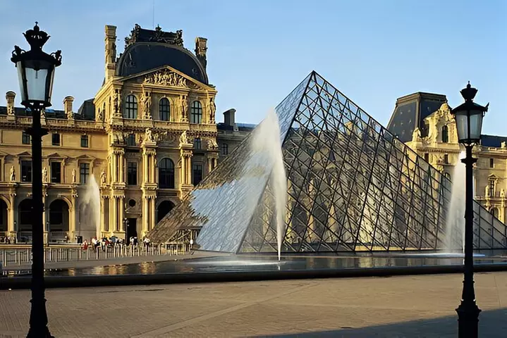 Musée du Louvre Accès réservé avec visite guidée en option - Primary Image