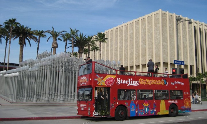 Image 21: Celebrity Homes Tour & Hop-on Hop-off Bus Package