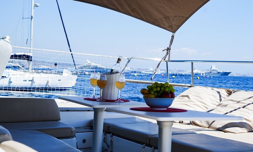 Image 9: Croisière privée en catamaran, Iles de Lérins, Antibes , Cannes