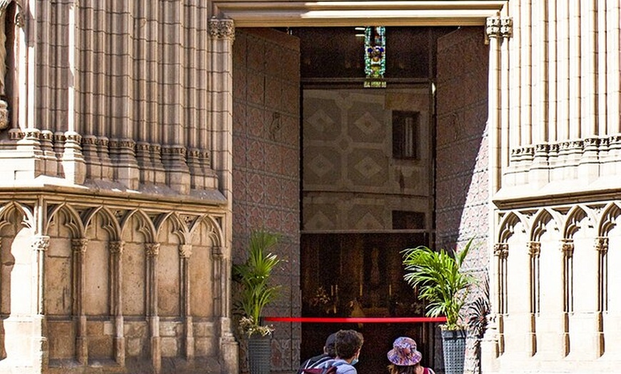 Image 5: Barcelona : una ruta cultural de enigmas en el popular barrio de El...