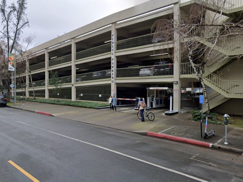 Parking at 1550 K St. Garage