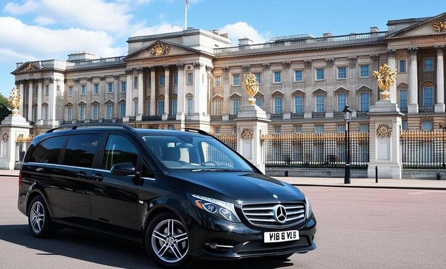 Image 2: Private London Panoramic Van Tour