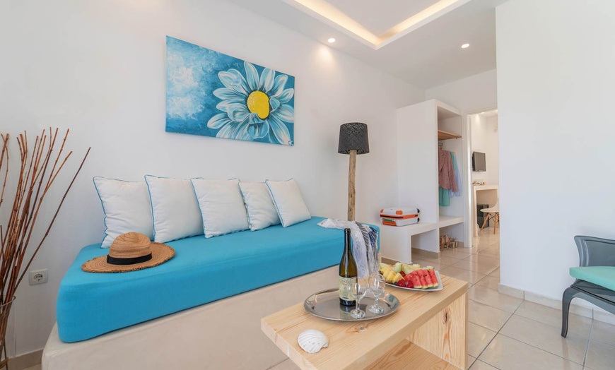 Image 4: ✈ SANTORINI | Perivolos - Bella Santorini 4*, 3 nights - Outdoor sw...