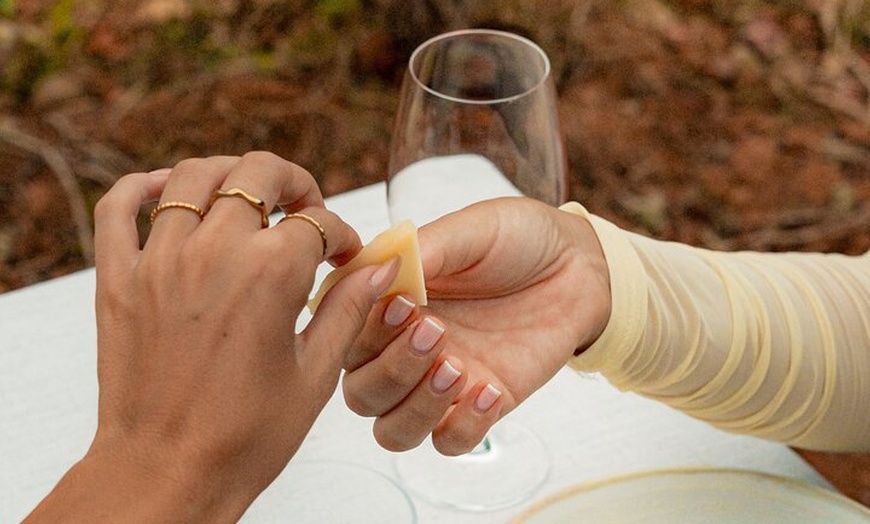 Image 13: Ibiza : Cata privada de vinos y aceites de oliva y Tapas y transporte