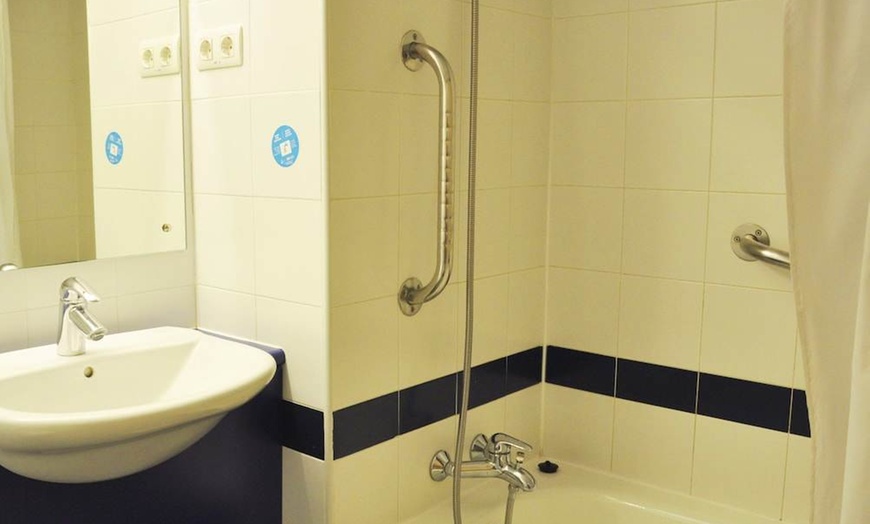 Image 25: ✈ HISZPANIA | Barcelona - Travelodge Barcelona Poblenou 1* - City b...