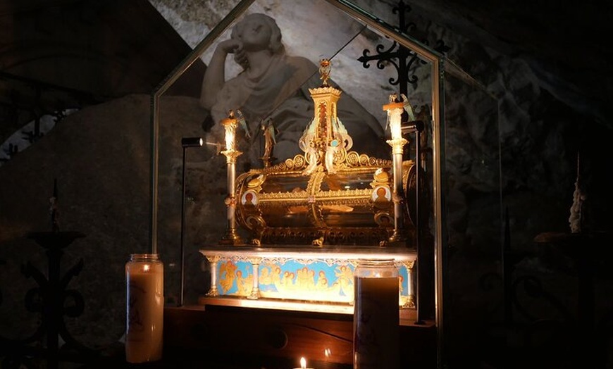 Image 4: Visite privée de la grotte Marie-Madeleine et de la basilique St Ma...