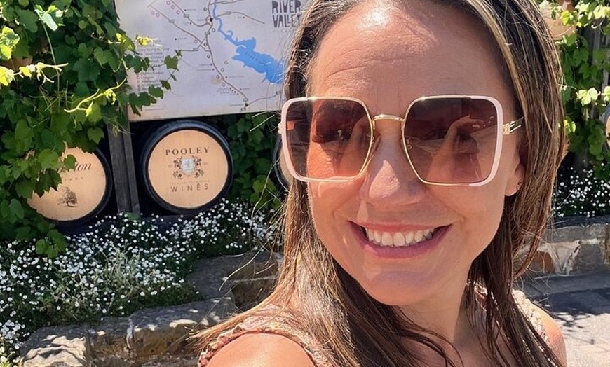 Image 3: Private Winery Tour in South Hobart