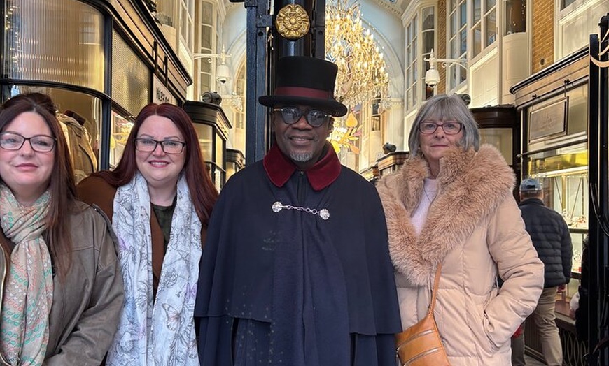 Image 3: Qualified Taxi tours London