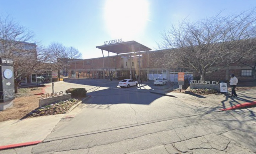 Image 3: Parking at Studioplex Lot